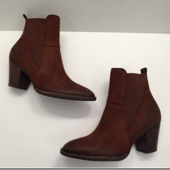 Paul Green Jules Brown Suede Ankle Booties 6.5 ** fits like a 7 US ** - Picture 3 of 9